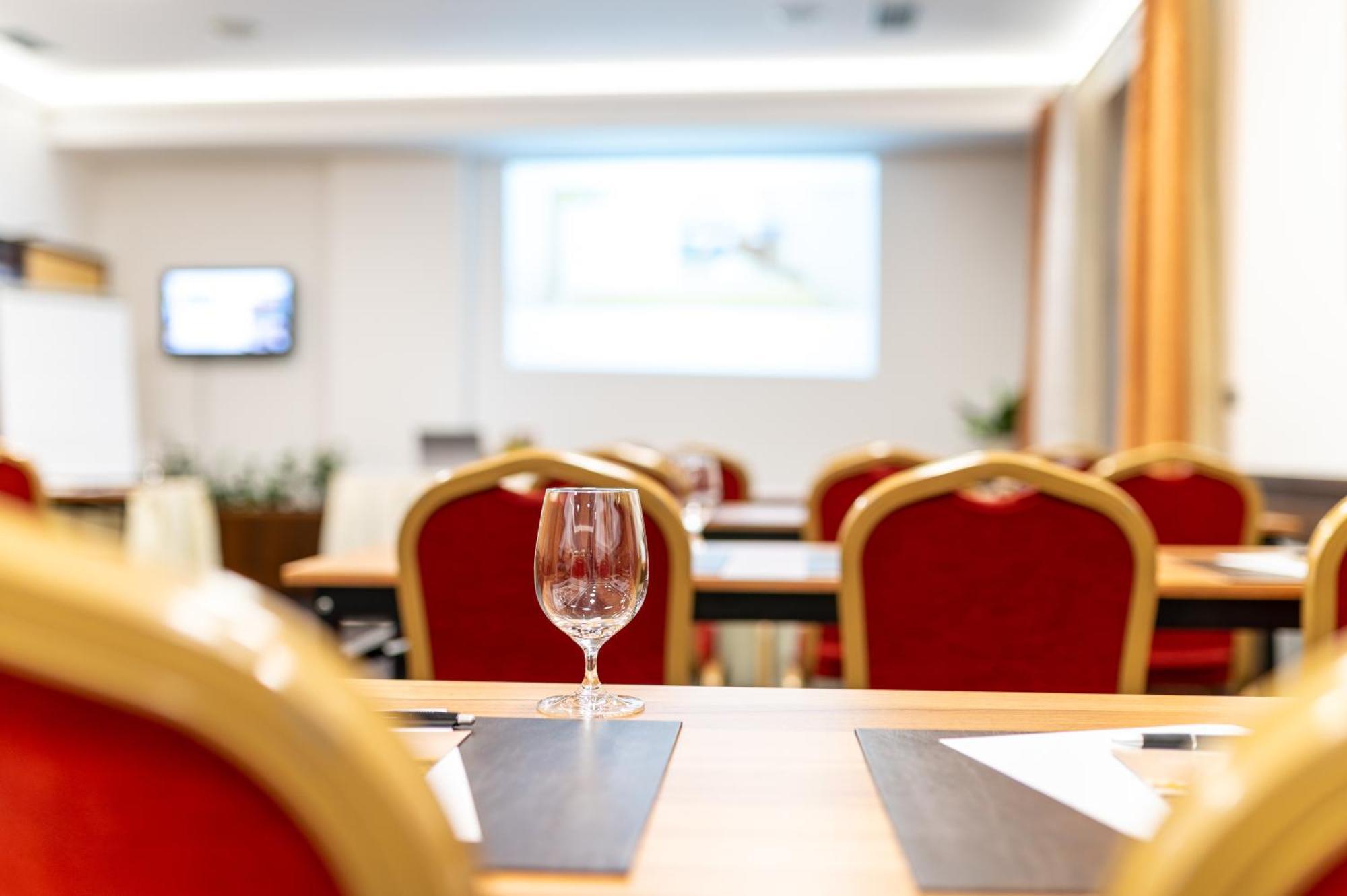 Hotel Baltaci Atrium Zlín Eksteriør billede